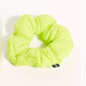 FP Movement Sports Puffer Scrunchie- Size OS - NWT (in original packaging)💚